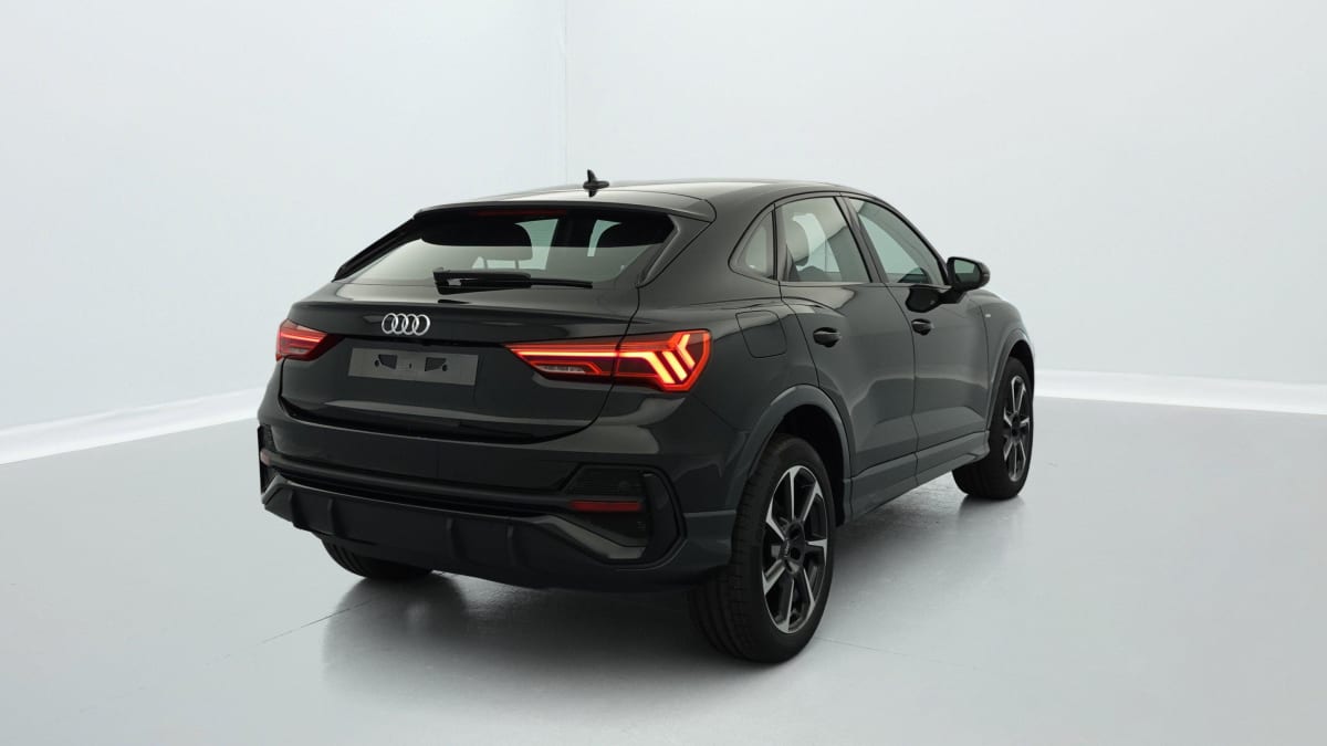 AUDI Q3 SPORTBACK 45 TFSIe 245 ch S tronic 6 S line