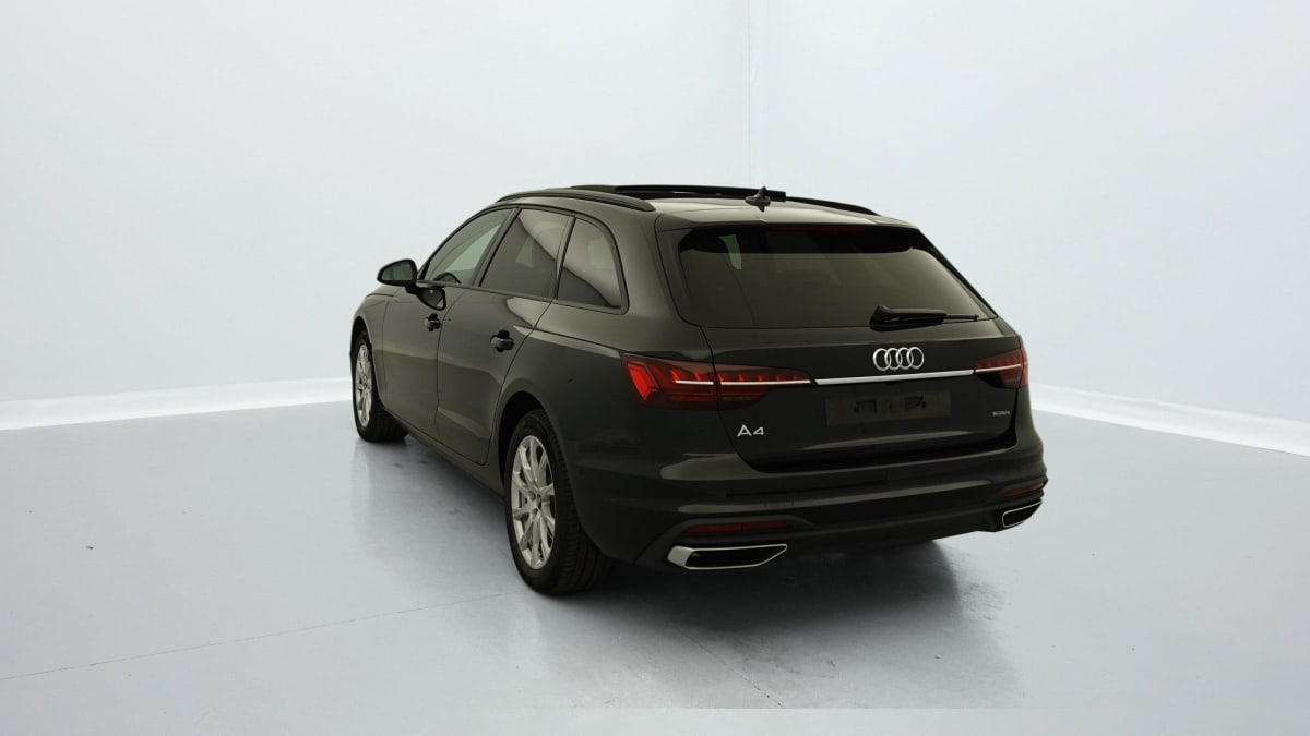 AUDI A4 AVANT 40 TDI 204 S tronic 7 Quattro Design