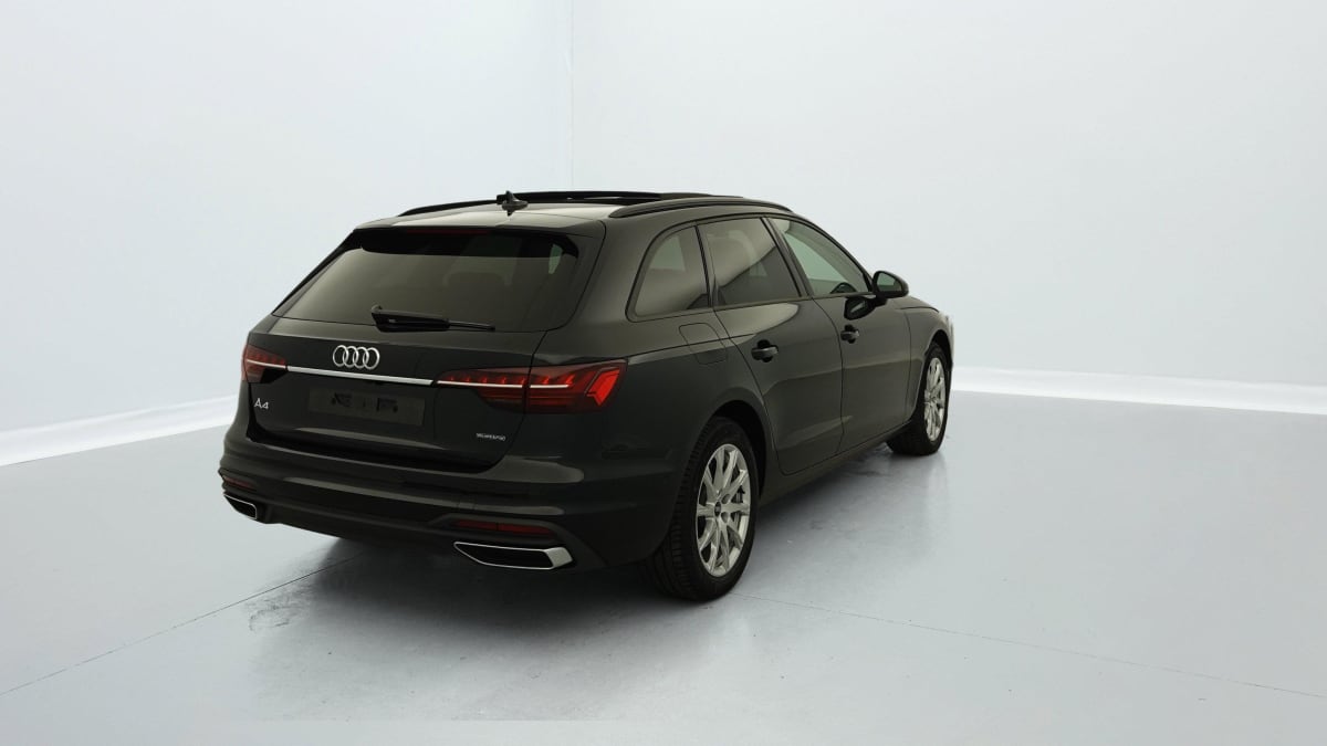 AUDI A4 AVANT 40 TDI 204 S tronic 7 Quattro Design