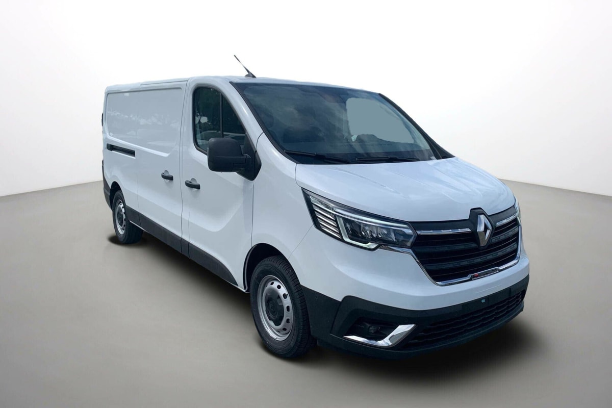 RENAULT TRAFIC L2H1 3000 KG BLUE DCI 150 EDC CONFORT