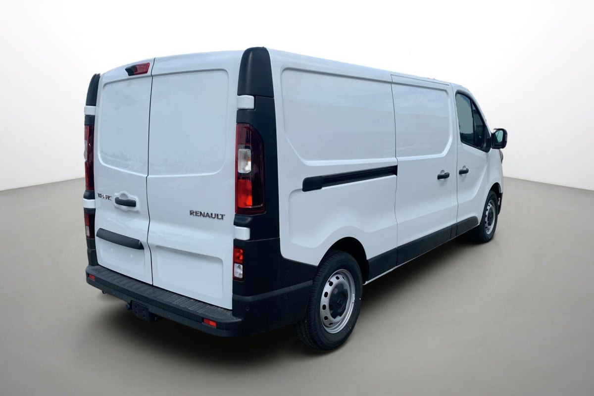 RENAULT TRAFIC L2H1 3000 KG BLUE DCI 150 EDC CONFORT