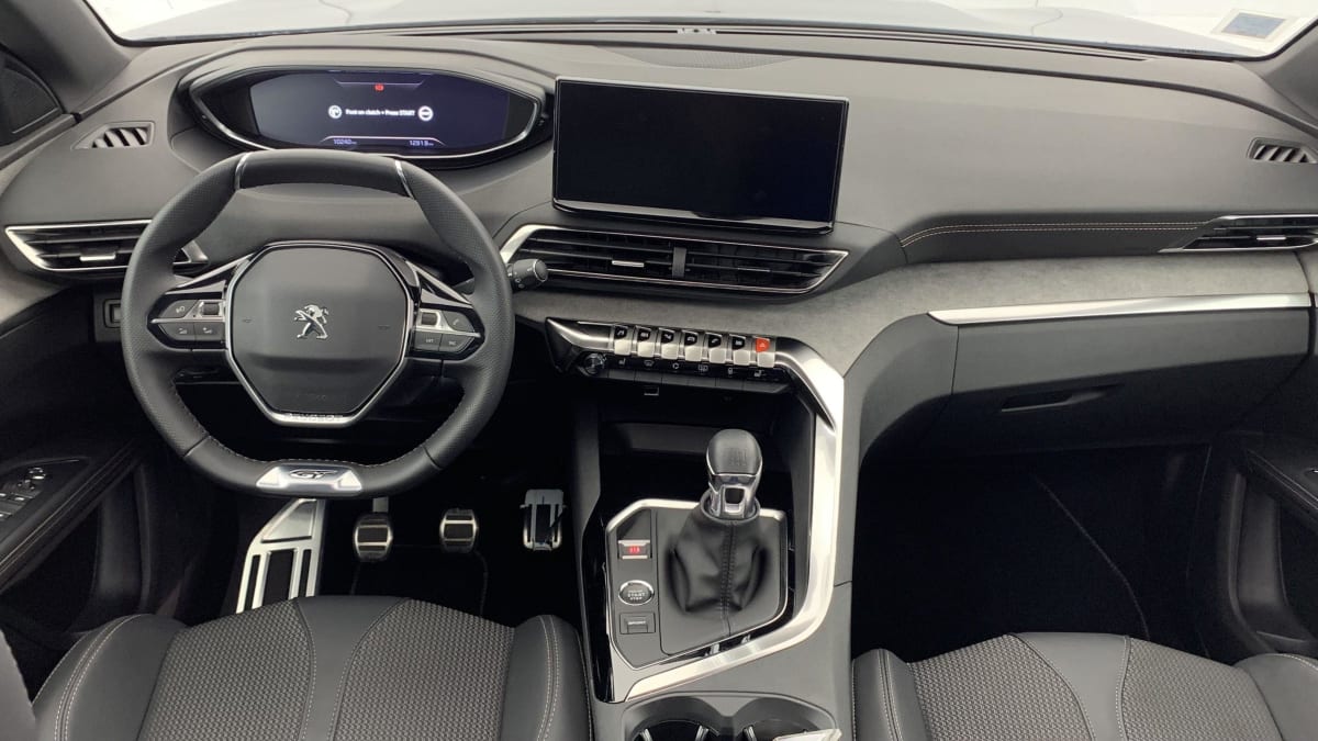 PEUGEOT 5008 PureTech 130ch S S BVM6 GT