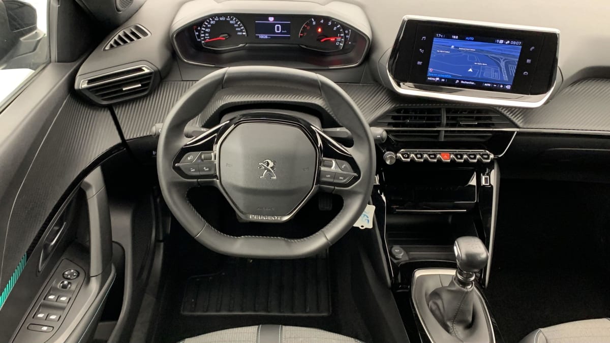 PEUGEOT 2008 PureTech 130 S S BVM6 Allure