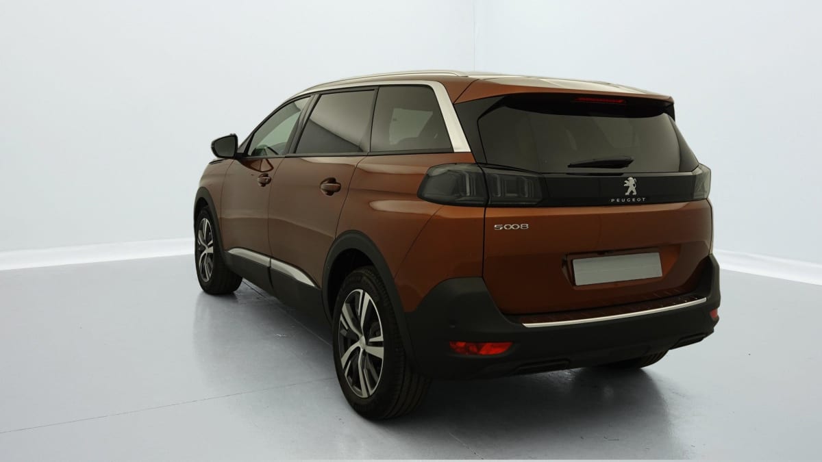 PEUGEOT 5008 PureTech 130ch S S EAT8 Allure Pack