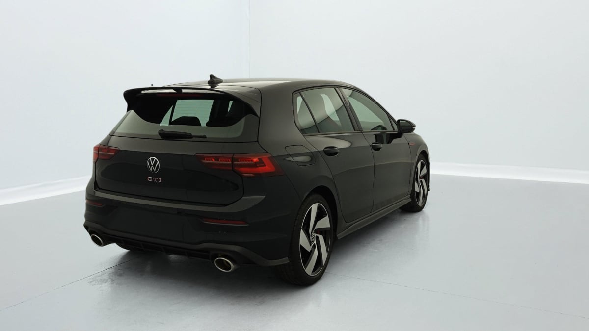 VOLKSWAGEN GOLF 8 2.0 TSI 300 DSG7 GTI CLUBSPORT