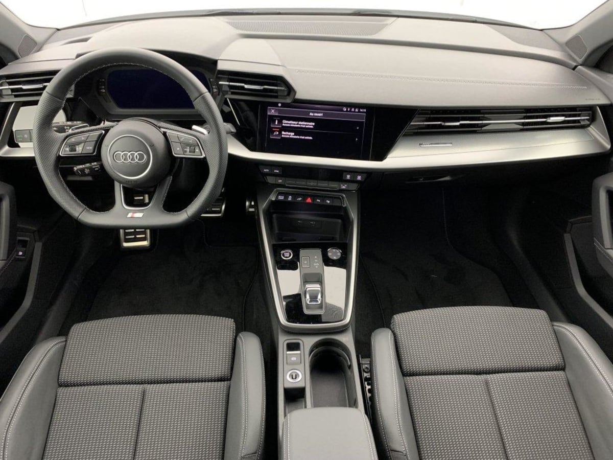 AUDI A3 SPORTBACK 40 TFSIe 204 S Tronic 6 S Line