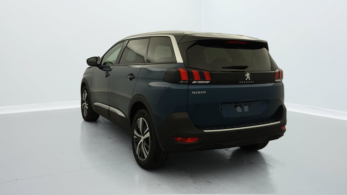 PEUGEOT 5008 PureTech 130ch S S EAT8 Allure Pack