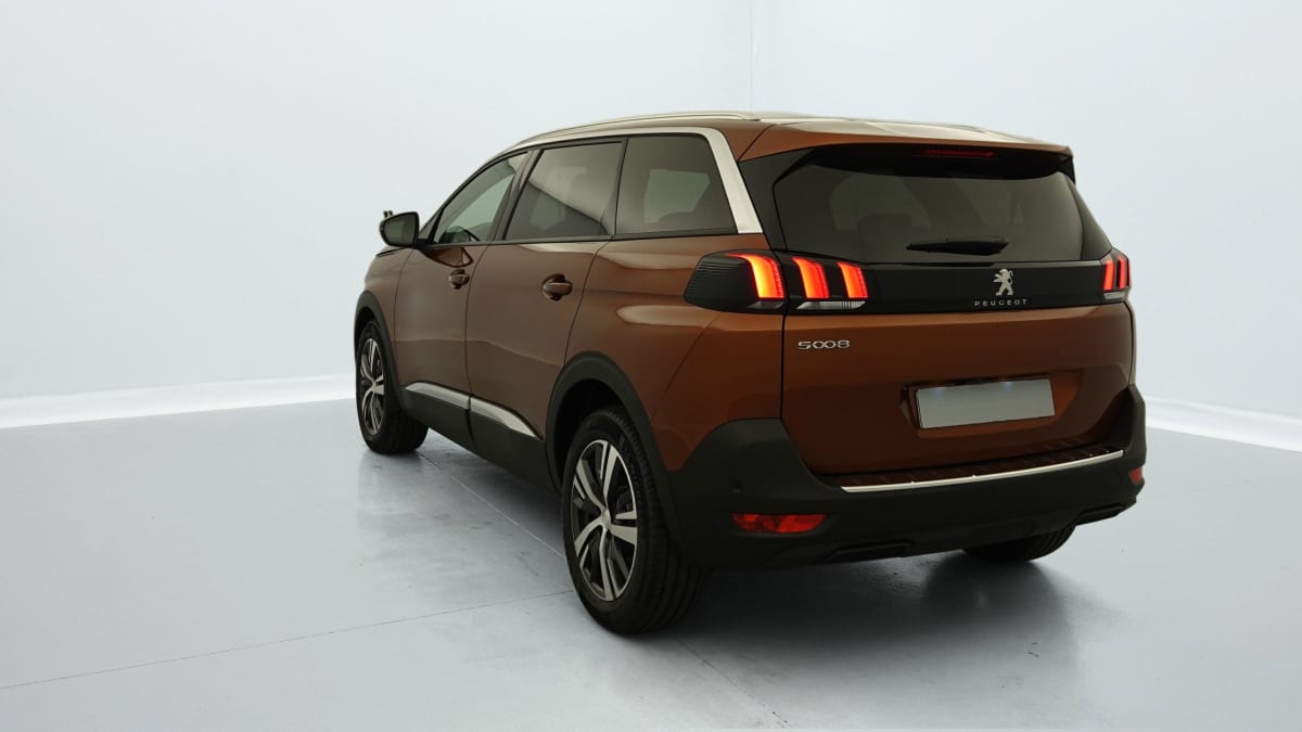 PEUGEOT 5008 PureTech 130ch S S EAT8 Allure Pack