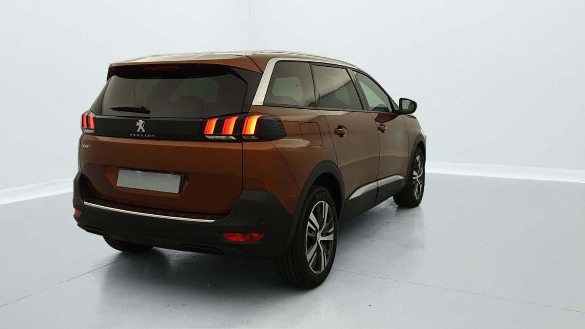 PEUGEOT 5008 PureTech 130ch S S EAT8 Allure Pack