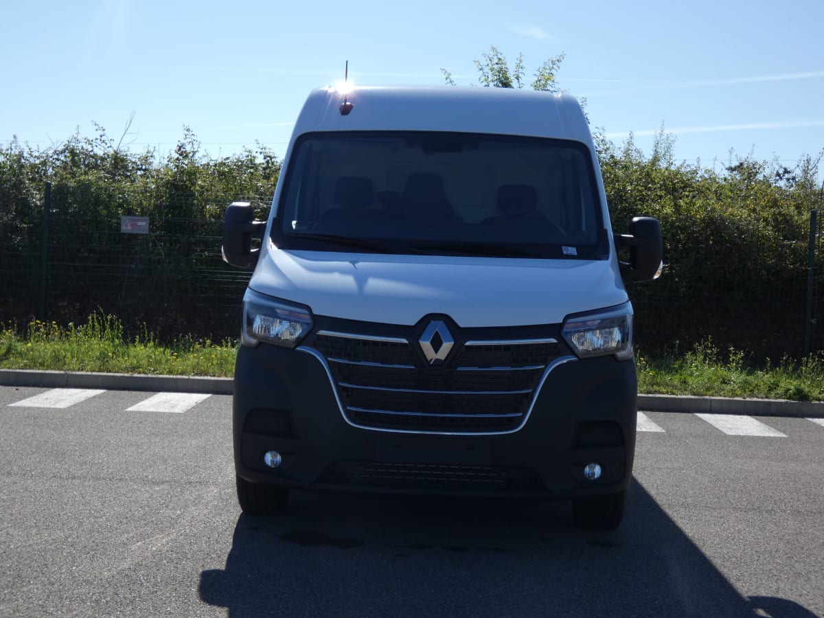 RENAULT MASTER TRAC F3500 L3H2 BLUE DCI 180 GRAND CONFORT