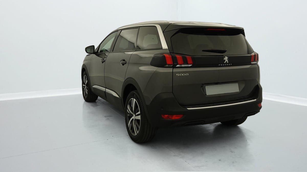 PEUGEOT 5008 PureTech 130ch S S BVM6 Allure Pack