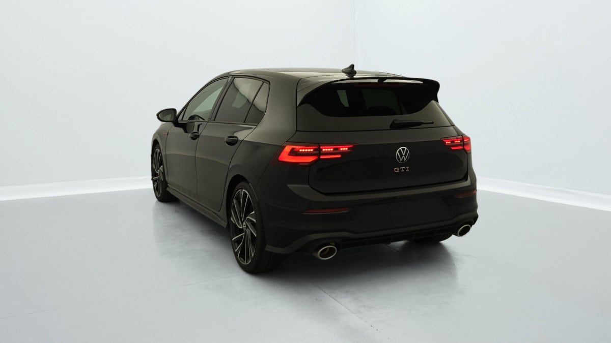 VOLKSWAGEN GOLF 8 2.0 TSI 300 DSG7 GTI CLUBSPORT