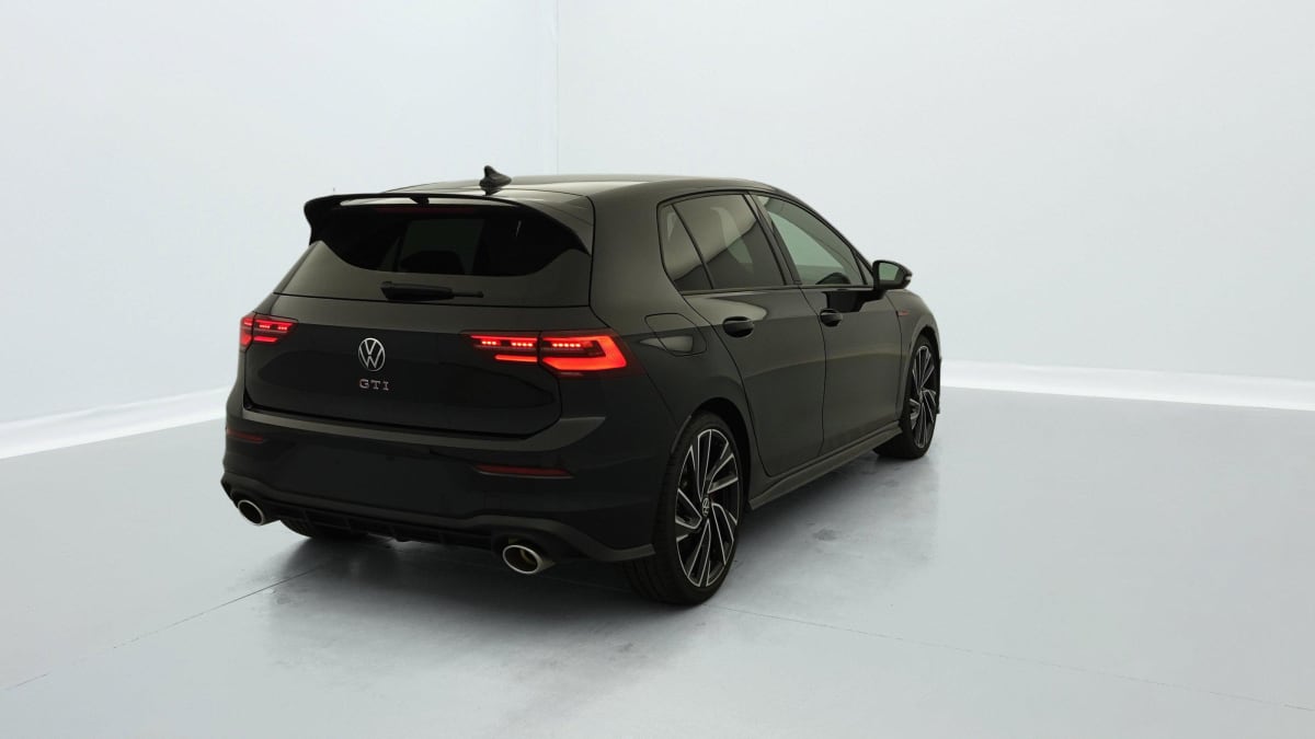 VOLKSWAGEN GOLF 8 2.0 TSI 300 DSG7 GTI CLUBSPORT