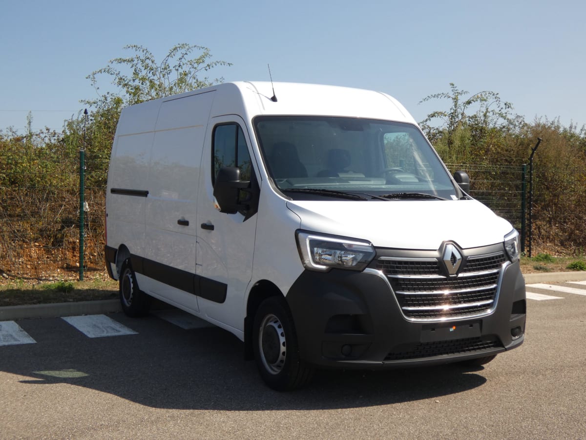 RENAULT MASTER TRAC F3300 L2H2 BLUE DCI 150 CONFORT