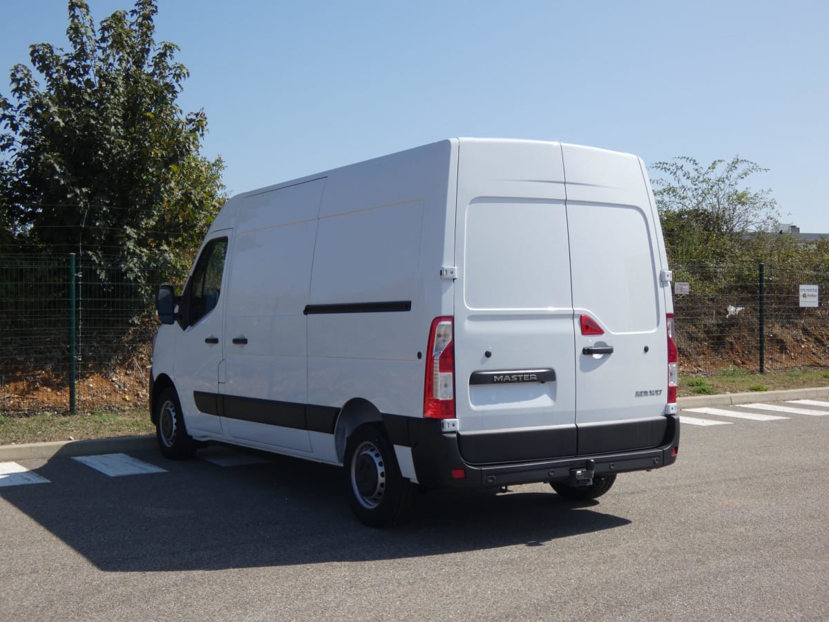 RENAULT MASTER TRAC F3300 L2H2 BLUE DCI 150 CONFORT