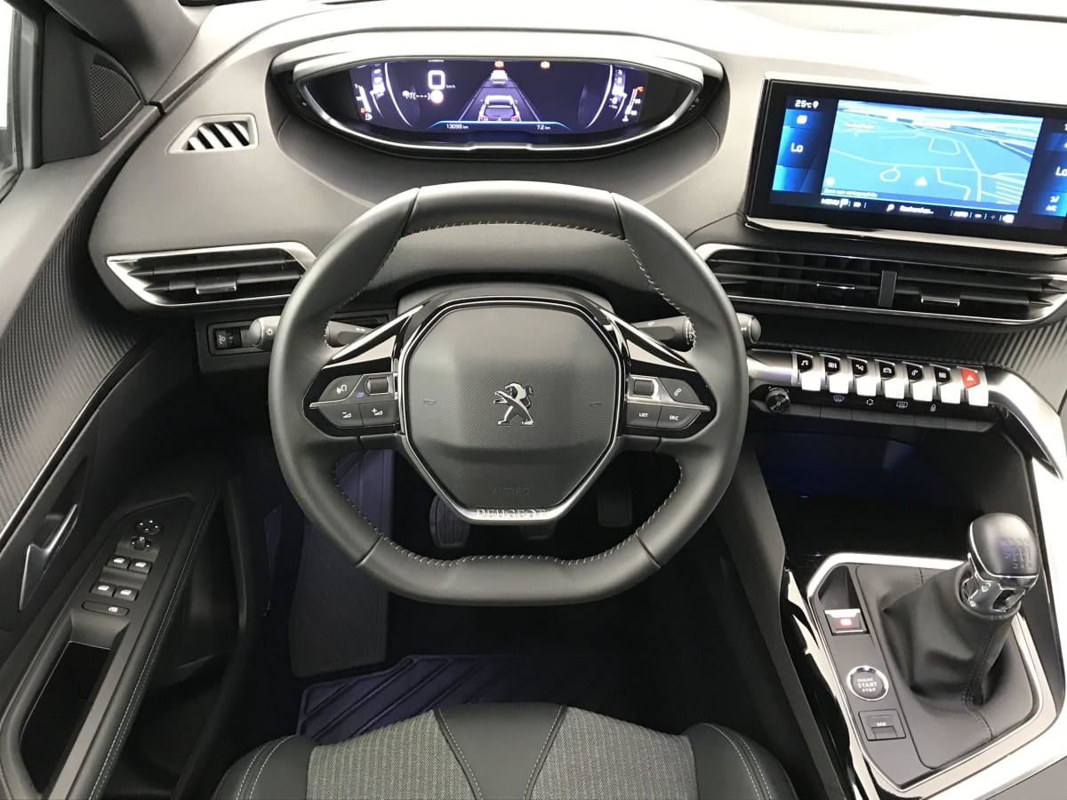 PEUGEOT 3008 PureTech 130ch S S BVM6 Allure Pack