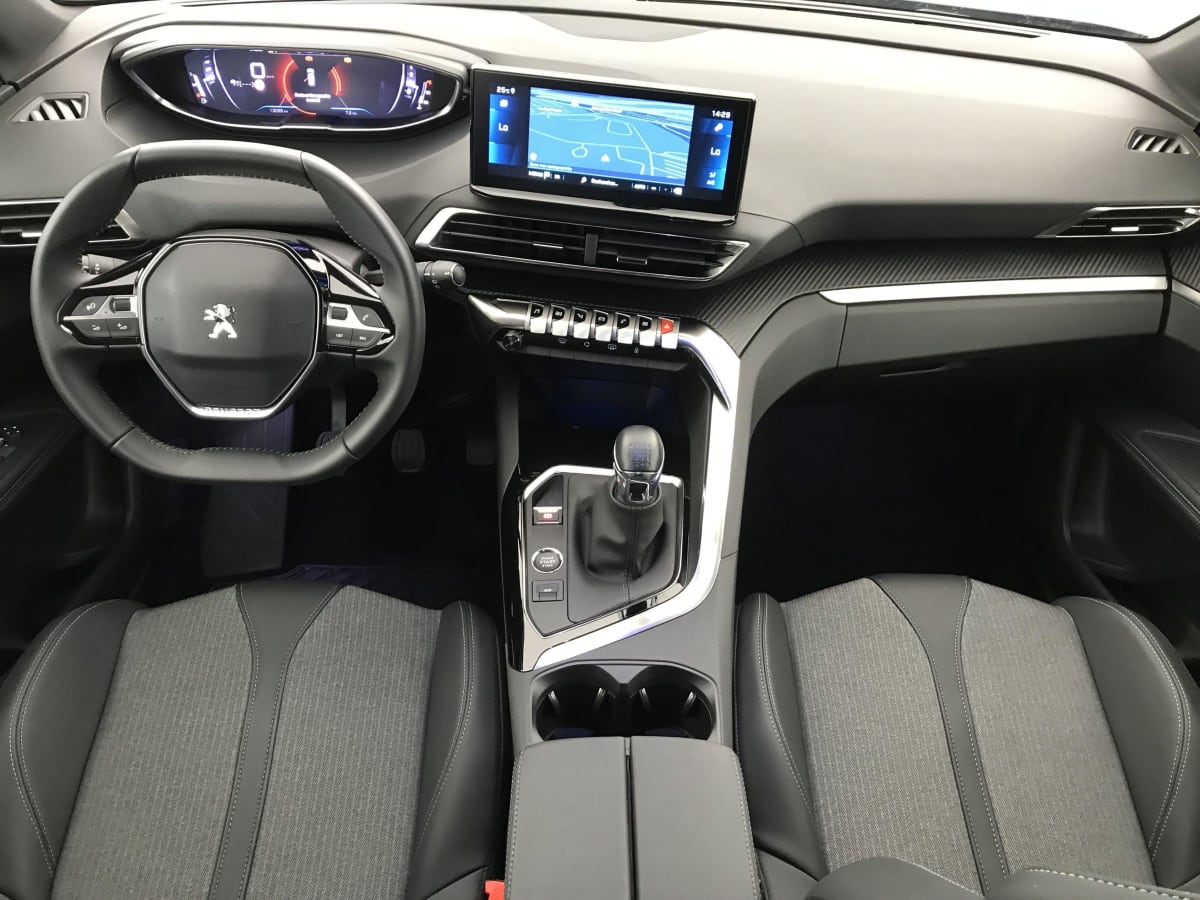 PEUGEOT 3008 PureTech 130ch S S BVM6 Allure Pack