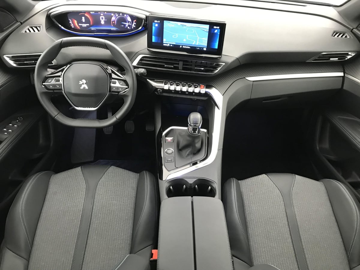 PEUGEOT 3008 PureTech 130ch S S BVM6 Allure Pack