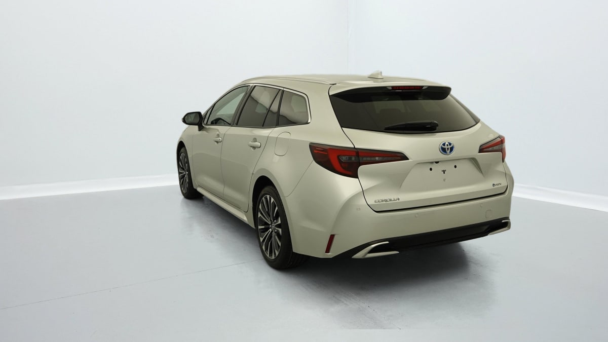 TOYOTA Corolla Touring Sports Hybride 196ch Design