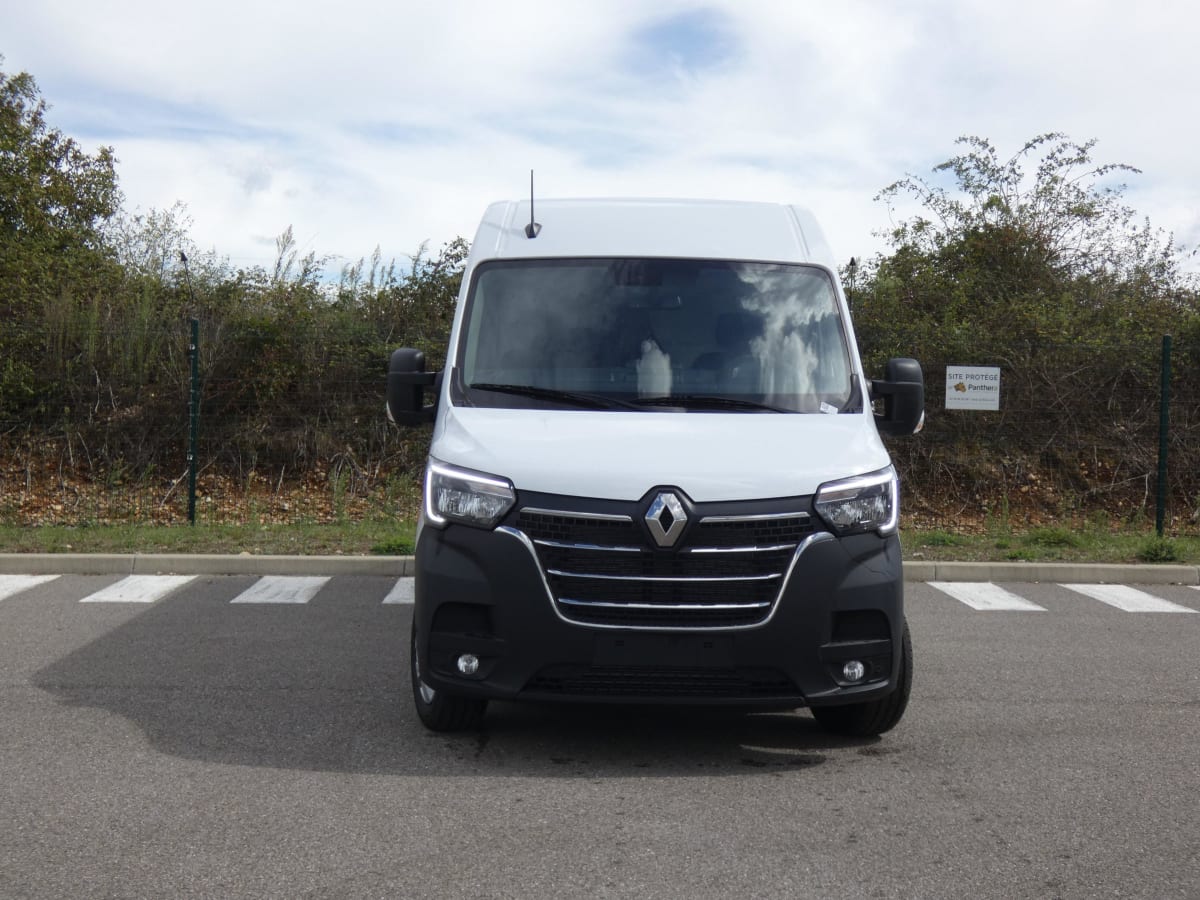 RENAULT MASTER TRAC F3500 L3H2 BLUE DCI 180 BVR GRAND CONFORT