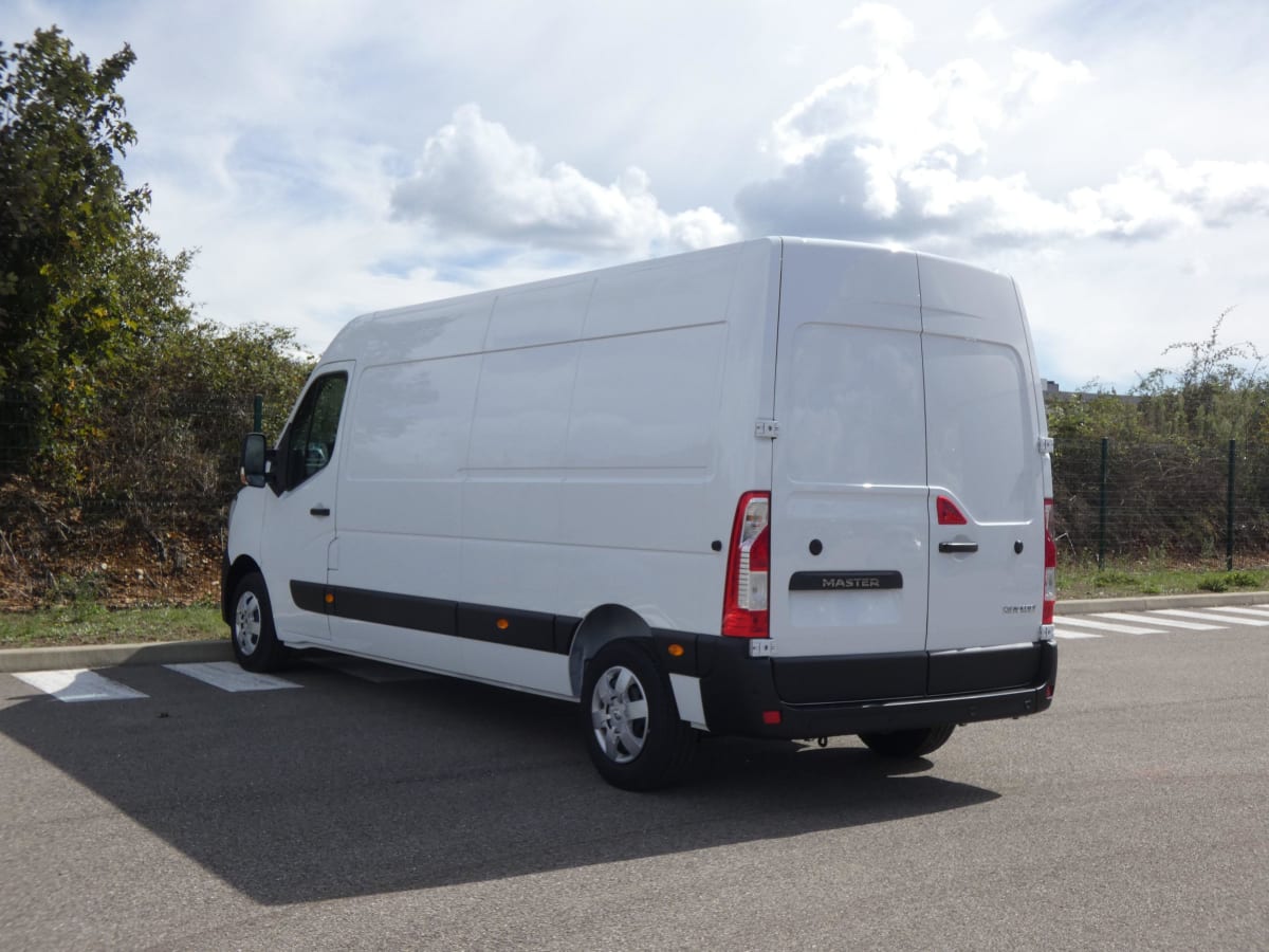 RENAULT MASTER TRAC F3500 L3H2 BLUE DCI 180 BVR GRAND CONFORT