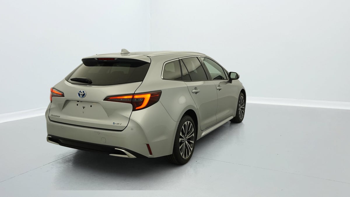 TOYOTA Corolla Touring Sports Hybride 196ch Design