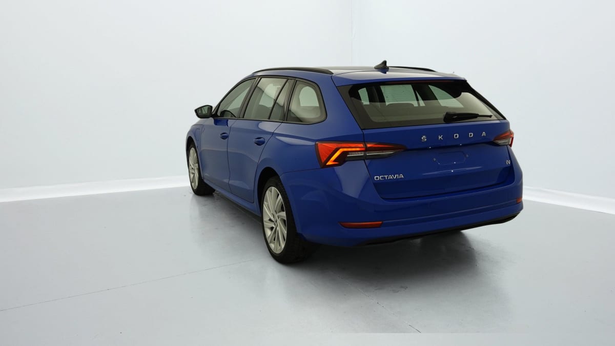 SKODA OCTAVIA COMBI 1.4 TSI PHEV iV 204 ch DSG6e Ambition