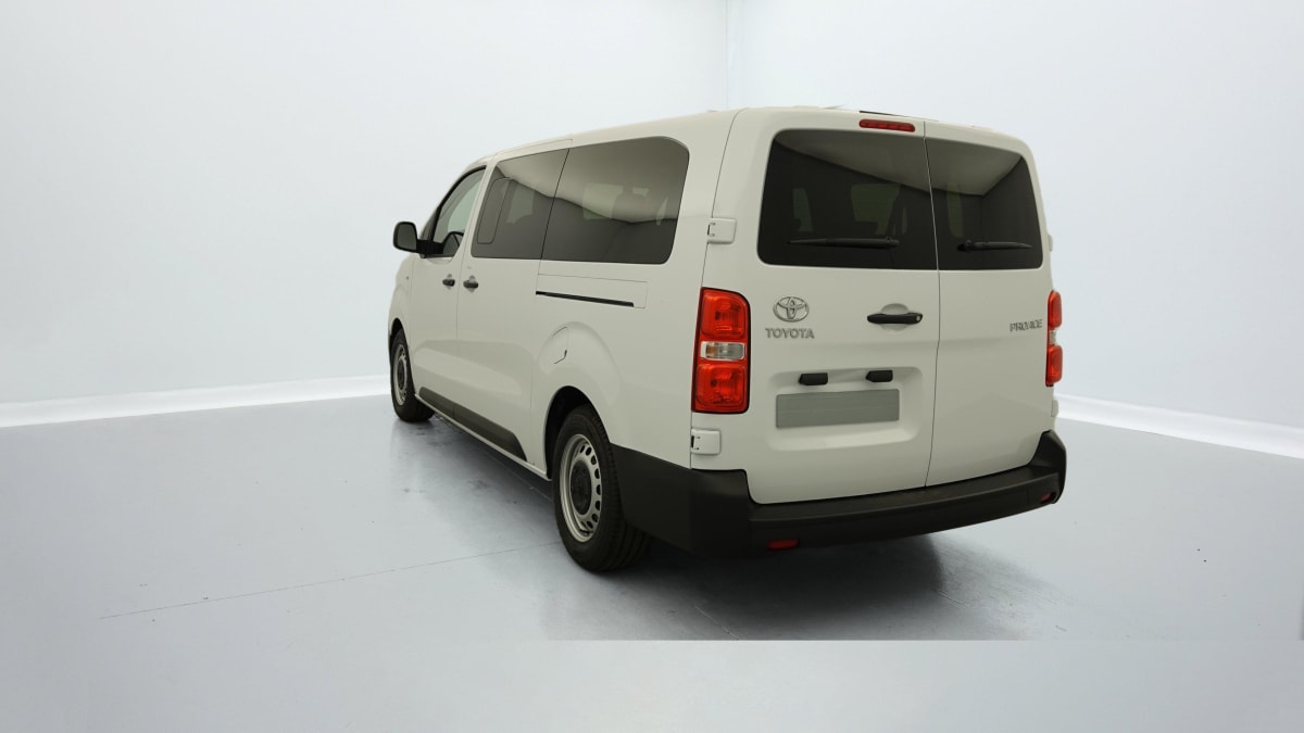 TOYOTA Proace Combi RC23 PROACE VERSO LONG 2.0L 140 D-4D DYNAMIC