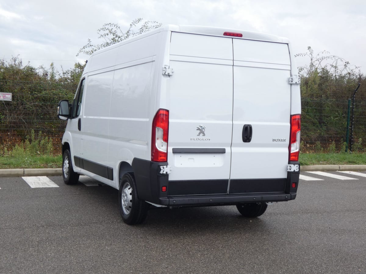 PEUGEOT BOXER TOLE 3.3 T L2H2 BLUEHDI 120 S S BVM6