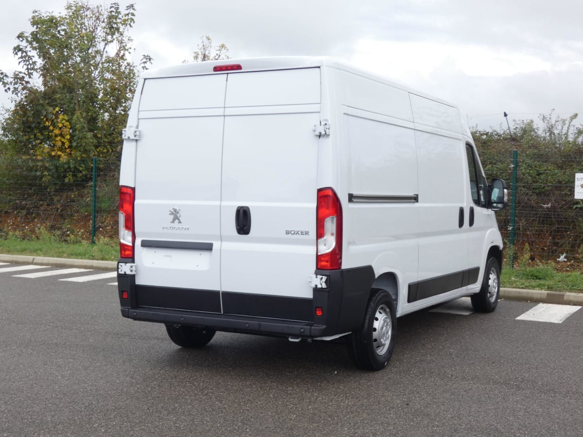 PEUGEOT BOXER TOLE 3.3 T L2H2 BLUEHDI 120 S S BVM6