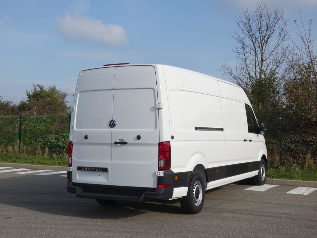 VOLKSWAGEN CRAFTER VAN  35 L4H3 2.0 TDI 140 CH BUSINESS