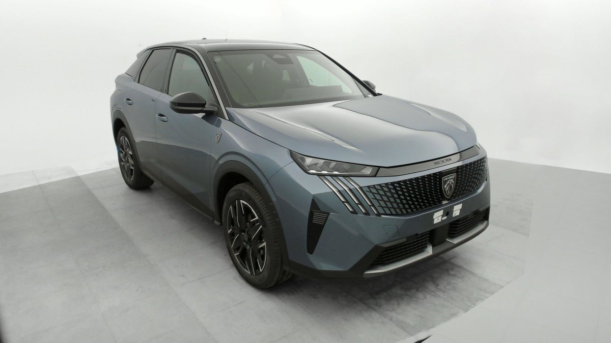 PEUGEOT 3008  HYBRID 136 E-DCS6 GT