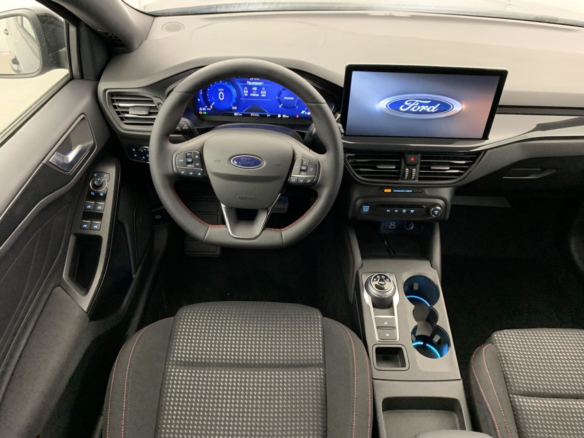 FORD FOCUS 1.5 EcoBlue 115 Powershift ST-Line X