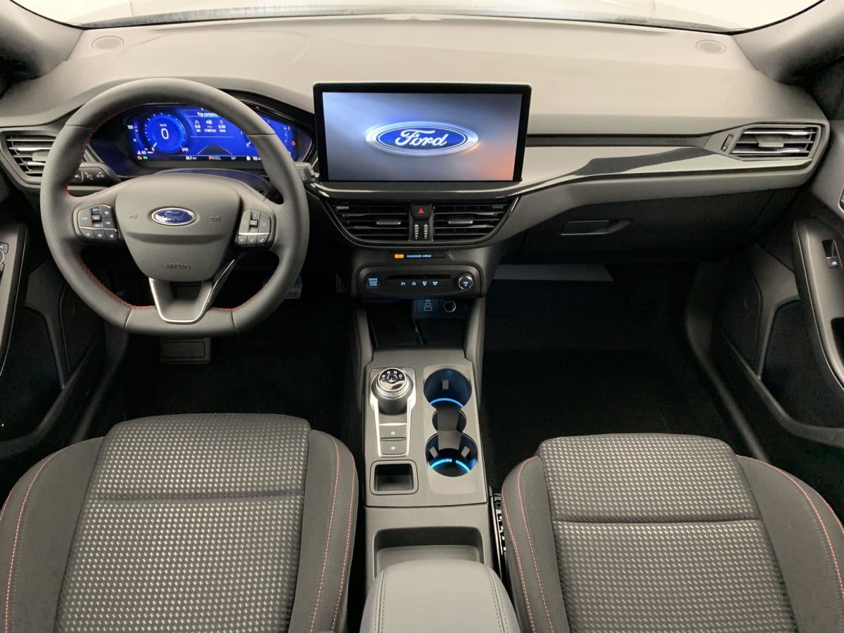 FORD FOCUS 1.5 EcoBlue 115 Powershift ST-Line X