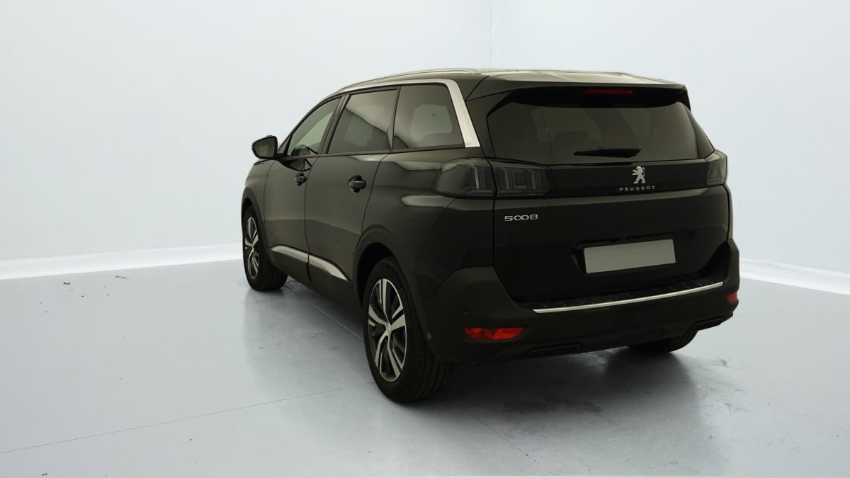 PEUGEOT 5008 Hybrid 136 e-DCS6 Allure Pack