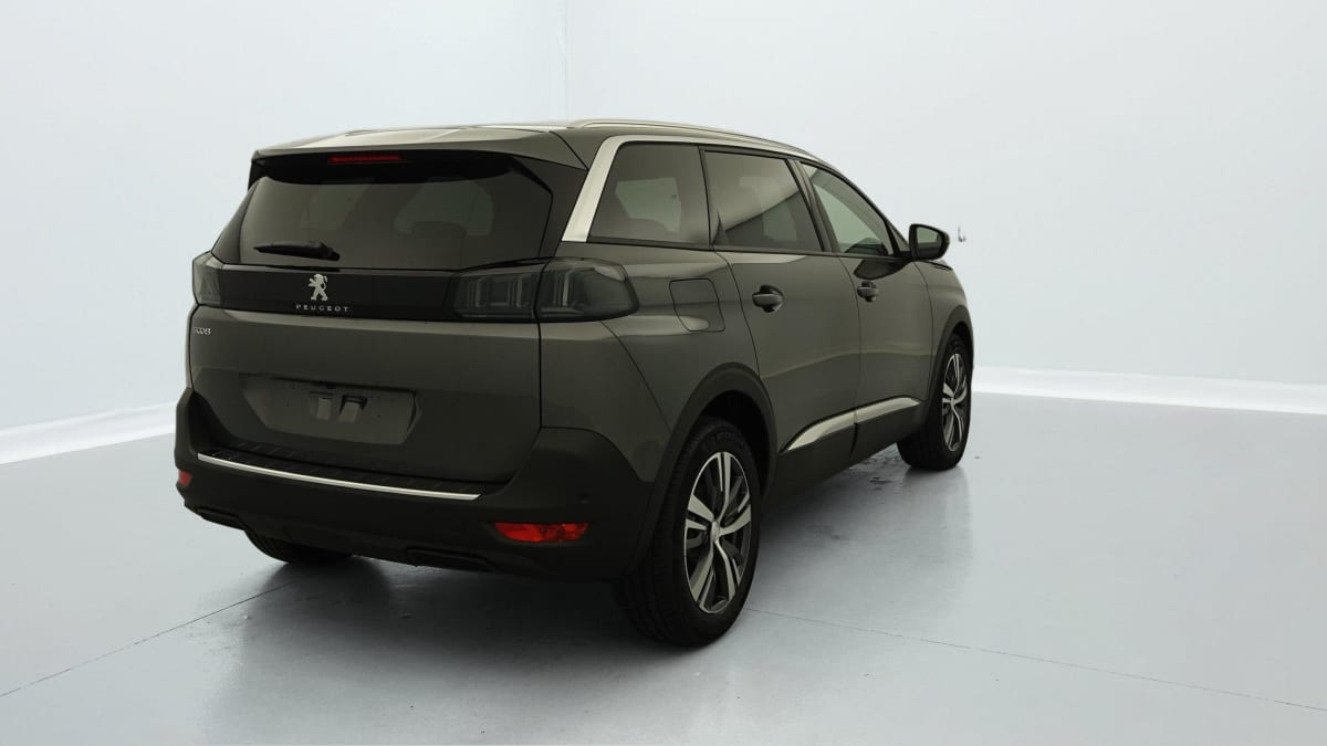 PEUGEOT 5008 Hybrid 136 e-DCS6 Allure Pack