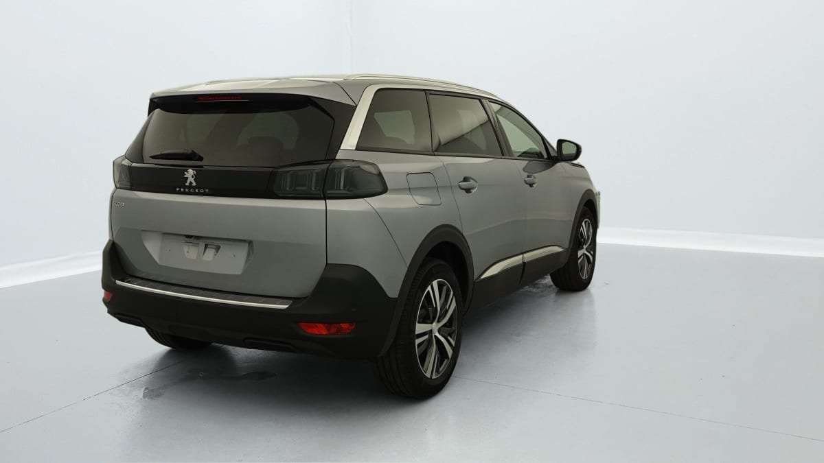 PEUGEOT 5008 Hybrid 136 e-DCS6 Allure Pack