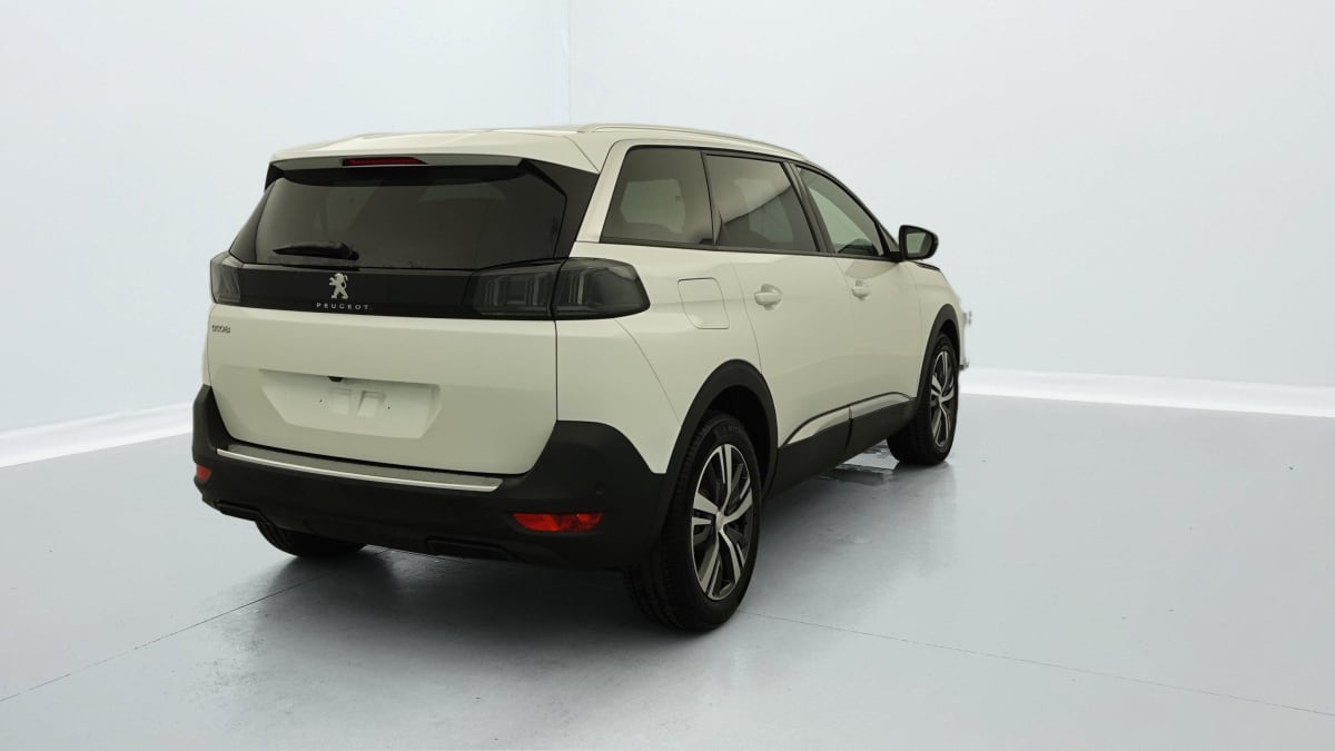 PEUGEOT 5008 Hybrid 136 e-DCS6 Allure Pack