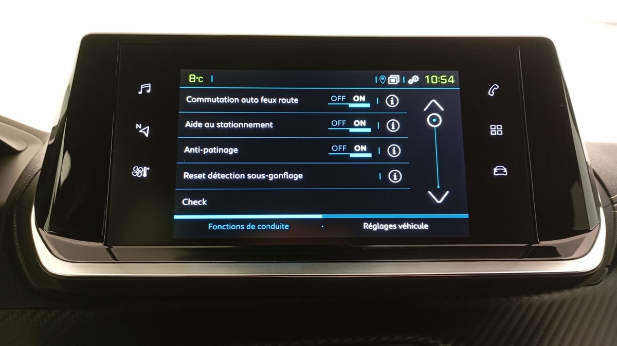 PEUGEOT 2008 ELECTRIQUE 136 ch GT