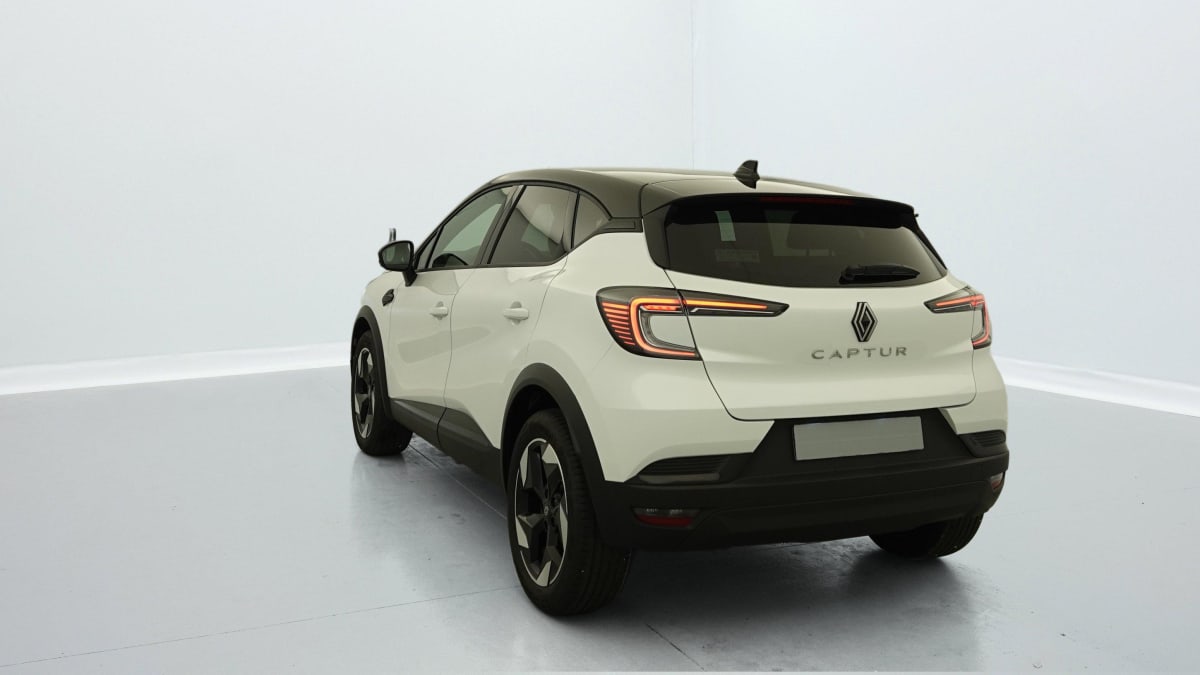 RENAULT CAPTUR NOUVEAU MILD HYBRID 140 TECHNO