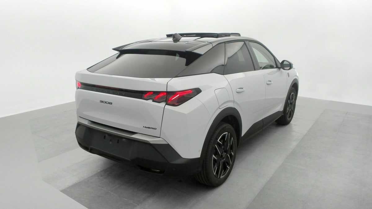 PEUGEOT 3008  HYBRID 136 E-DCS6 GT