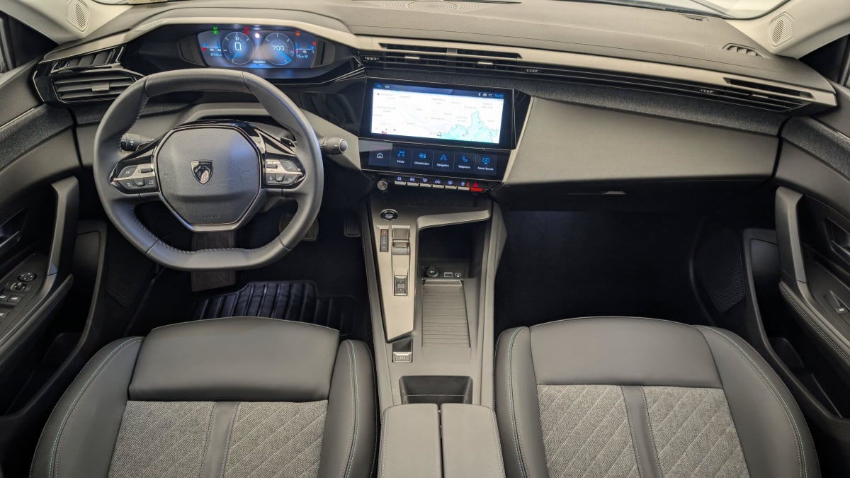 PEUGEOT 408 PureTech 130 ch S S EAT8 Allure