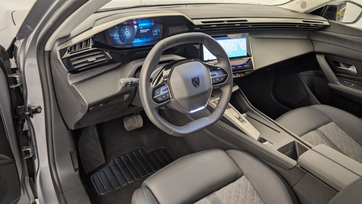 PEUGEOT 408 PureTech 130 ch S S EAT8 Allure
