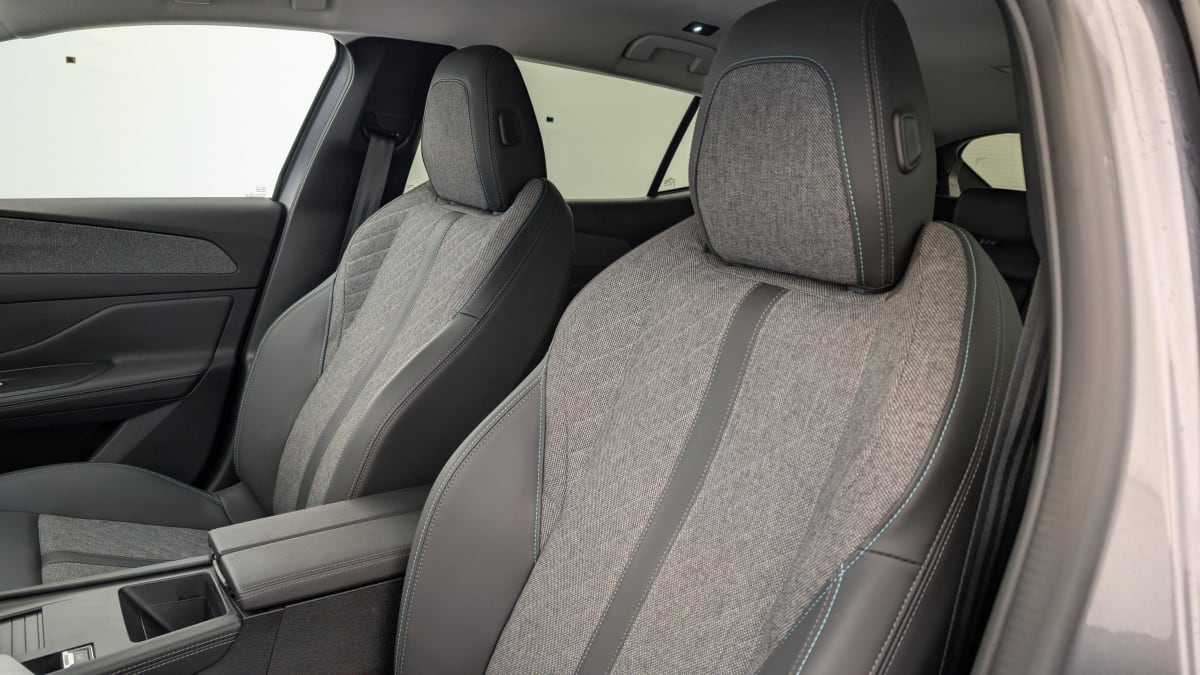 PEUGEOT 408 PureTech 130 ch S S EAT8 Allure