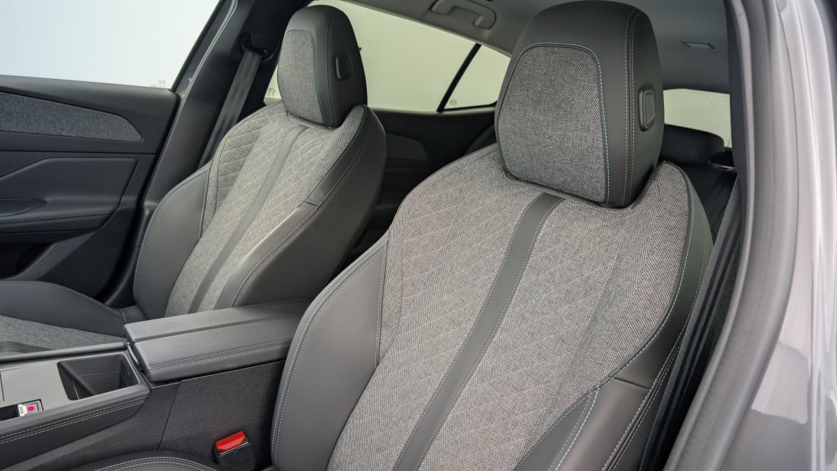 PEUGEOT 408 PureTech 130 ch S S EAT8 Allure