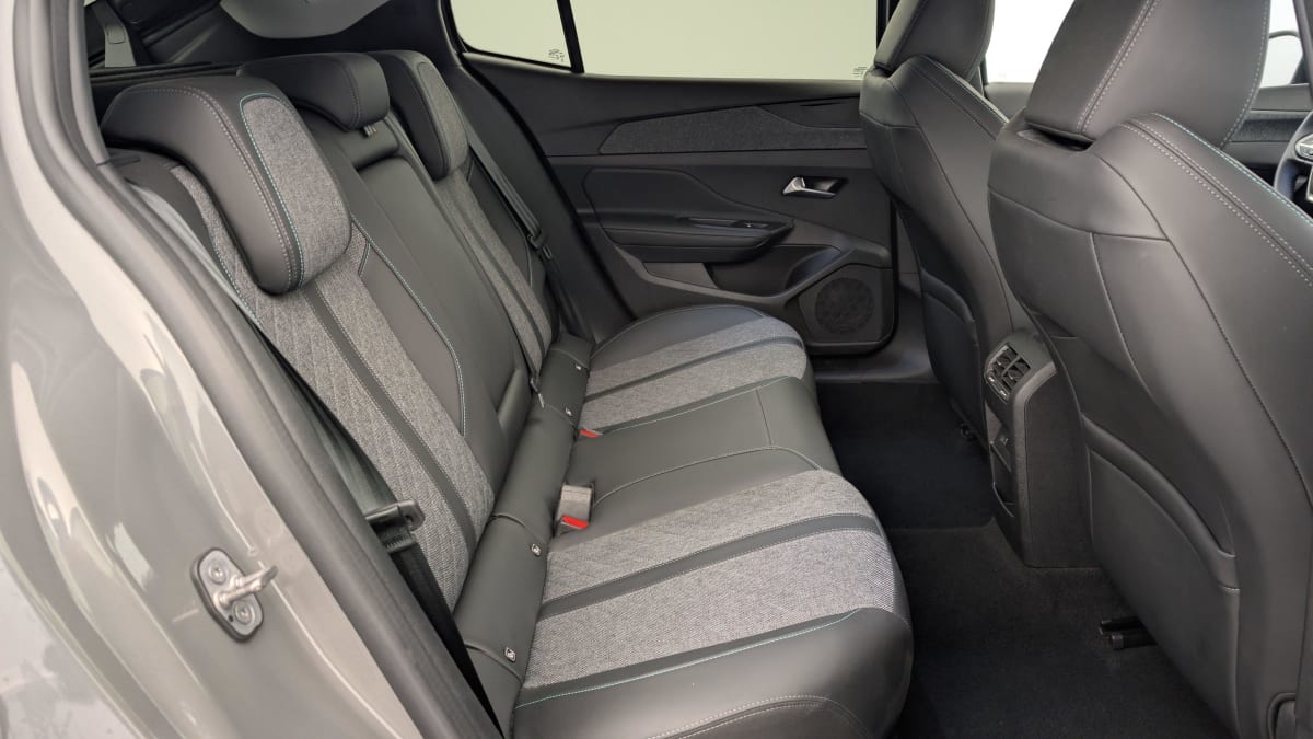 PEUGEOT 408 PureTech 130 ch S S EAT8 Allure