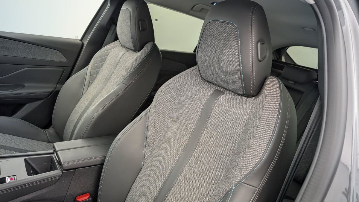 PEUGEOT 408 PureTech 130 ch S S EAT8 Allure