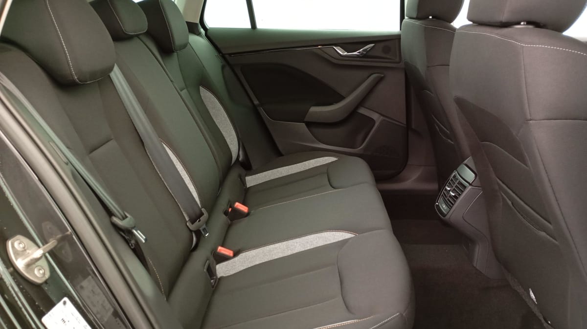 SKODA KAMIQ 1.0 TSI Evo 2 95 ch BVM5 Selection + Pack confort