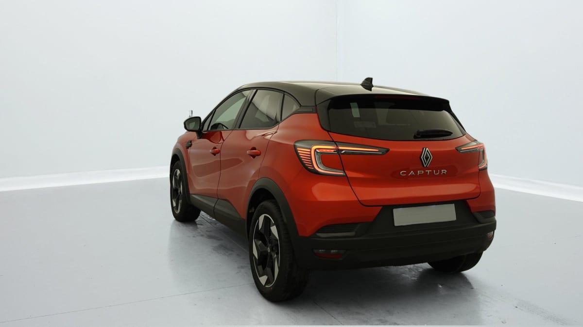 RENAULT CAPTUR NOUVEAU MILD HYBRID 140 TECHNO