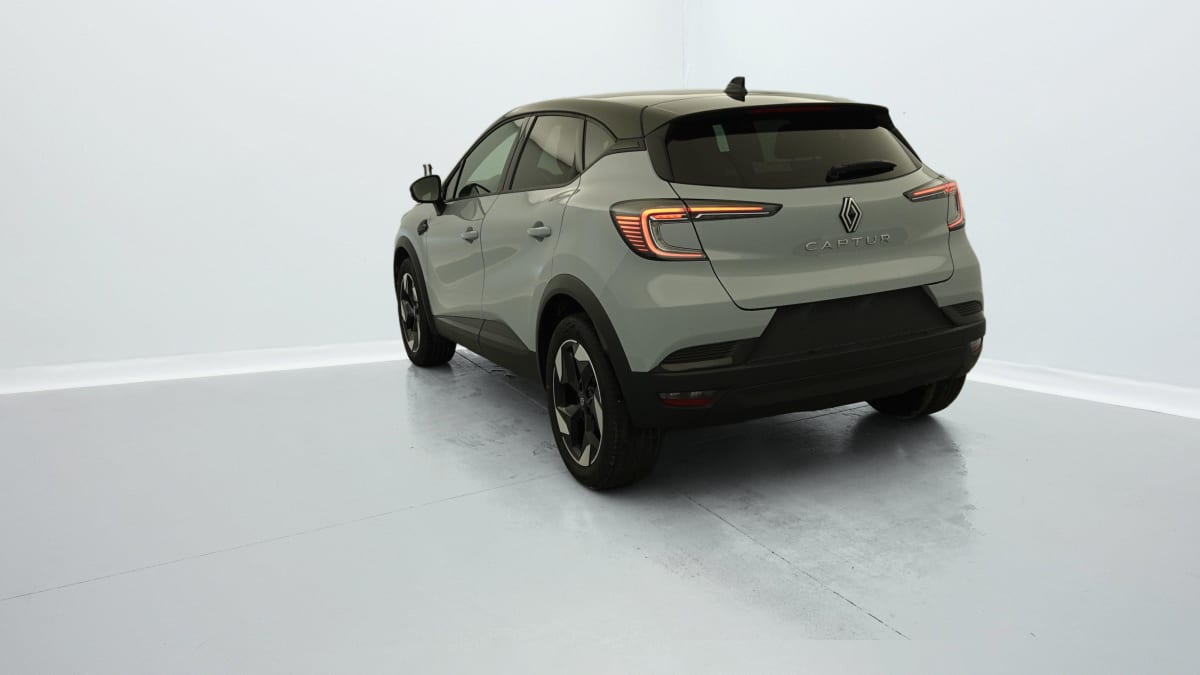 RENAULT CAPTUR NOUVEAU MILD HYBRID 140 TECHNO